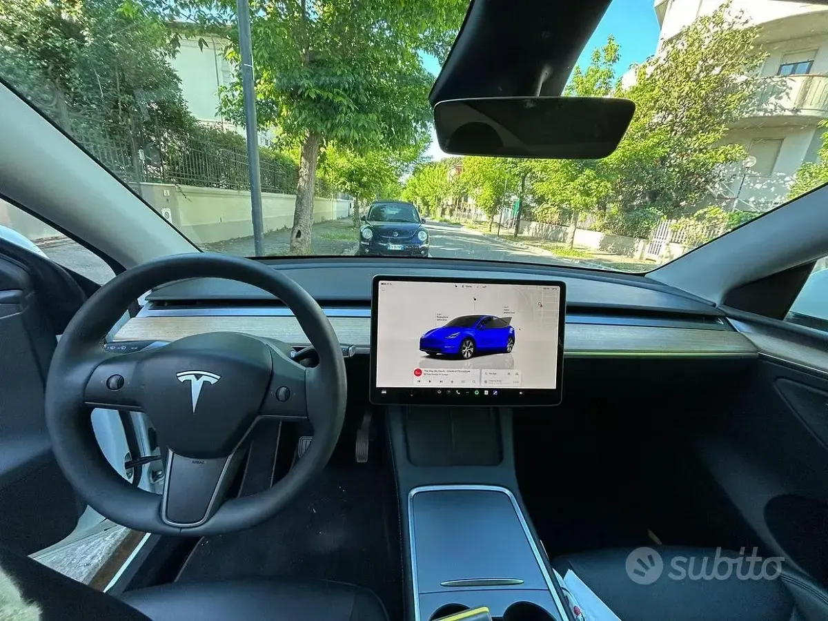 Usata Tesla Model Y RWD 125 kW (170 CV) 2023 Bianco SUV
