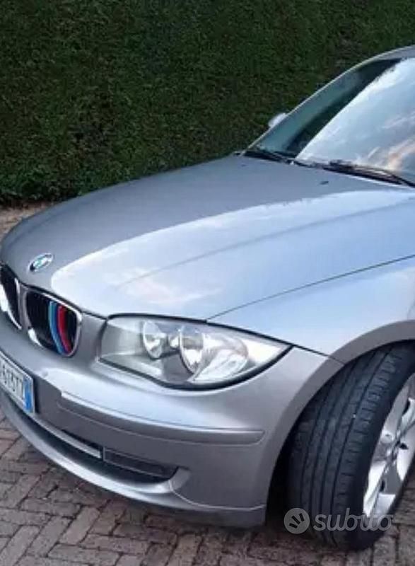 Usata BMW 118 143 CV (105 kW) 2009 Grigio Utilitaria