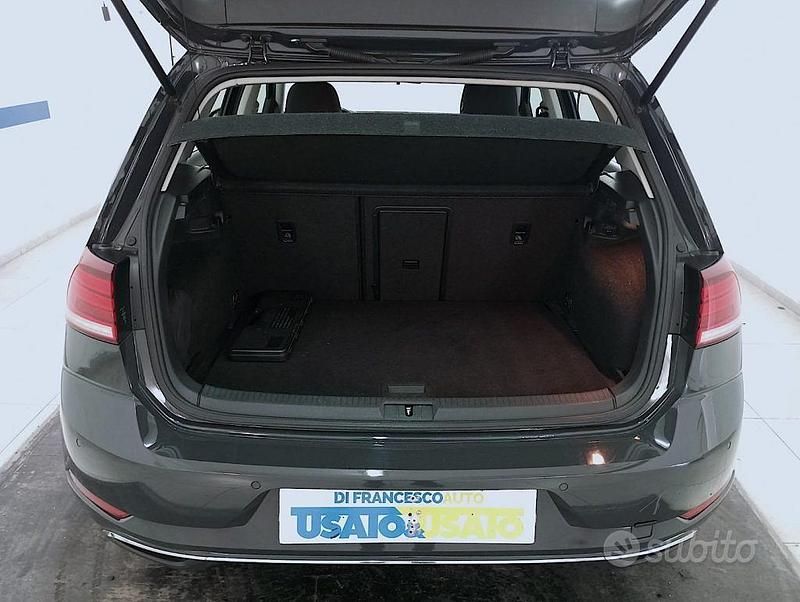 Usata VW Golf VII Highline 110 CV (80 kW) 2018 Grigio metallizzato Berlina