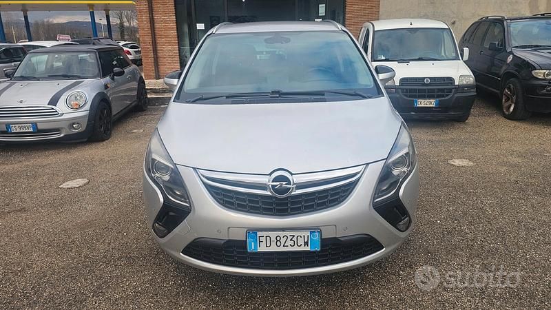 Usata Opel Zafira Tourer Cosmo 130 CV (95 kW) 2016 Grigio Monovolume