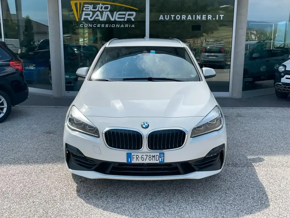 Usata BMW 218 Active Tourer Sport Line 150 CV (110 kW) 2018 Bianco Monovolume