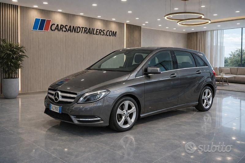 Usata Mercedes B160 90 CV (66 kW) 2014 Grigio Monovolume