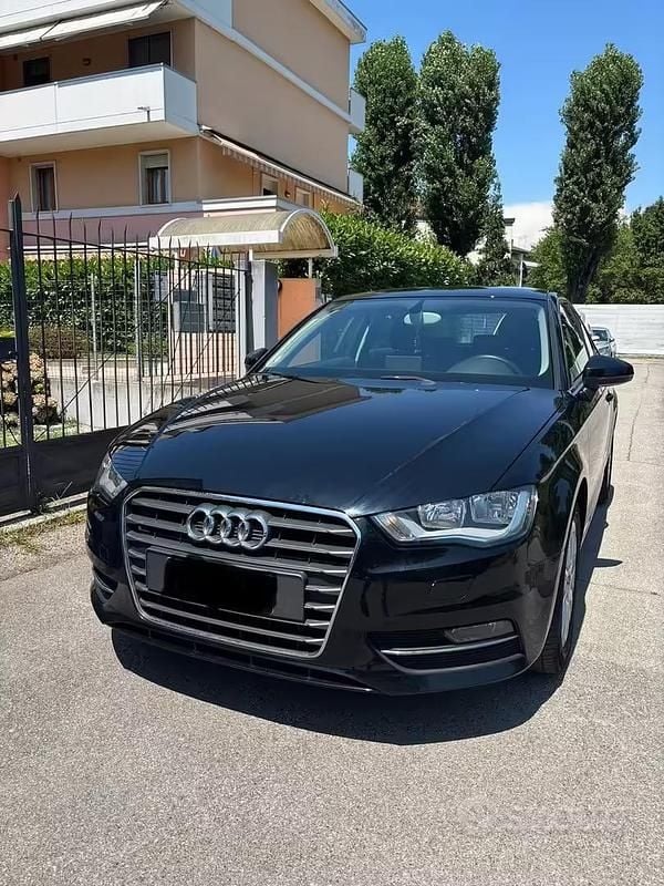 Gebraucht Audi A3 105 PS (77 kW) 2014 Schwarz Coupé