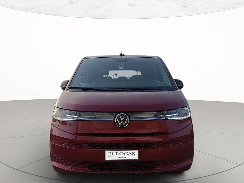 Begagnad VW Multivan Style 2023 Röd Minibuss