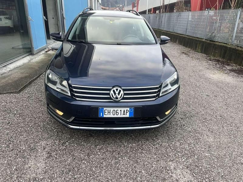Usata VW Passat Comfortline 105 CV (77 kW) 2011 Blu/azzurro Station wagon