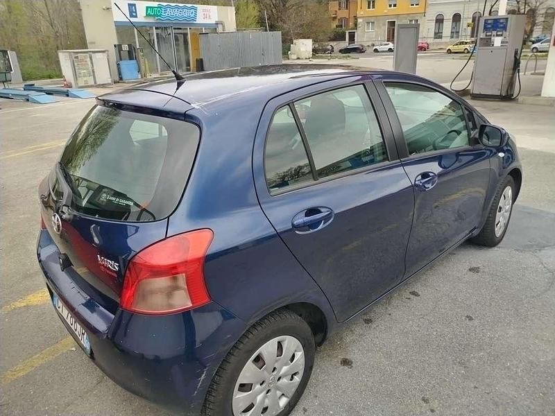 Usata Toyota Yaris Sol 87 CV (63 kW) 2006 Blu/azzurro Berlina