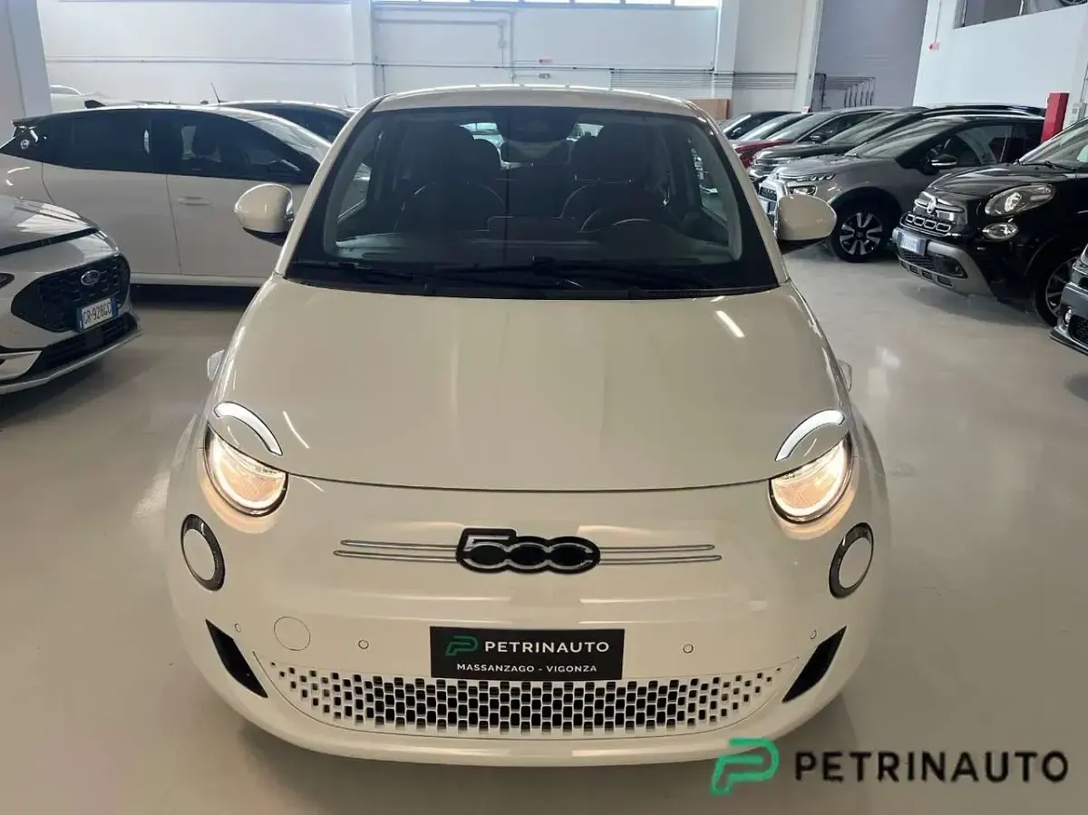 Nuova Fiat 500e Tech 42 kW (58 CV) 2026 Ice white SUV