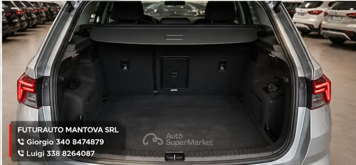 Usata Skoda Karoq Executive 116 CV (85 kW) 2023 Argento SUV