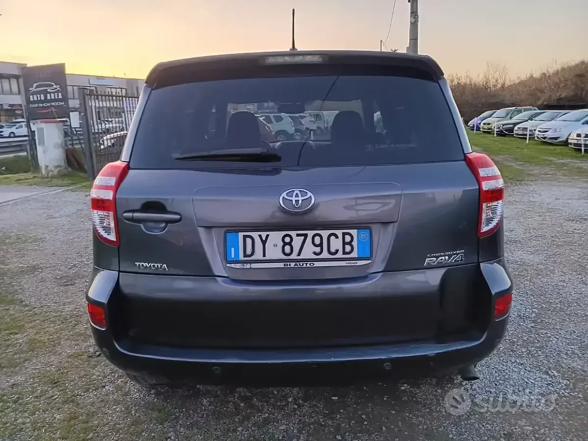 Usata Toyota RAV4 Luxury 150 CV (110 kW) 2009 Blu SUV