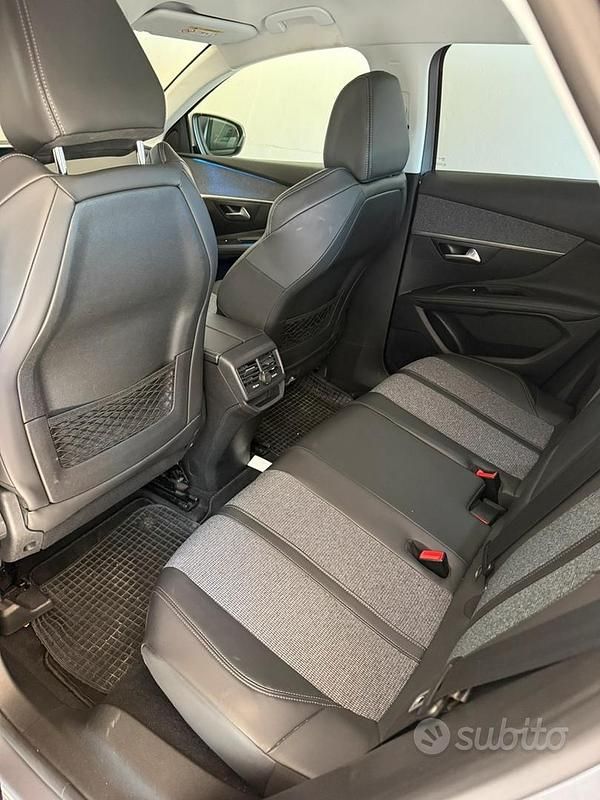 Usata Peugeot 3008 2018 Grigio SUV