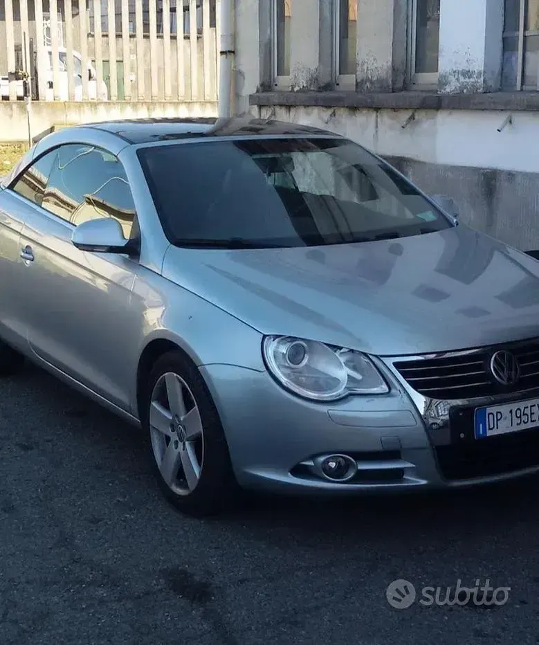 Usata VW Eos 140 CV (102 kW) 2008 Grigio Cabrio