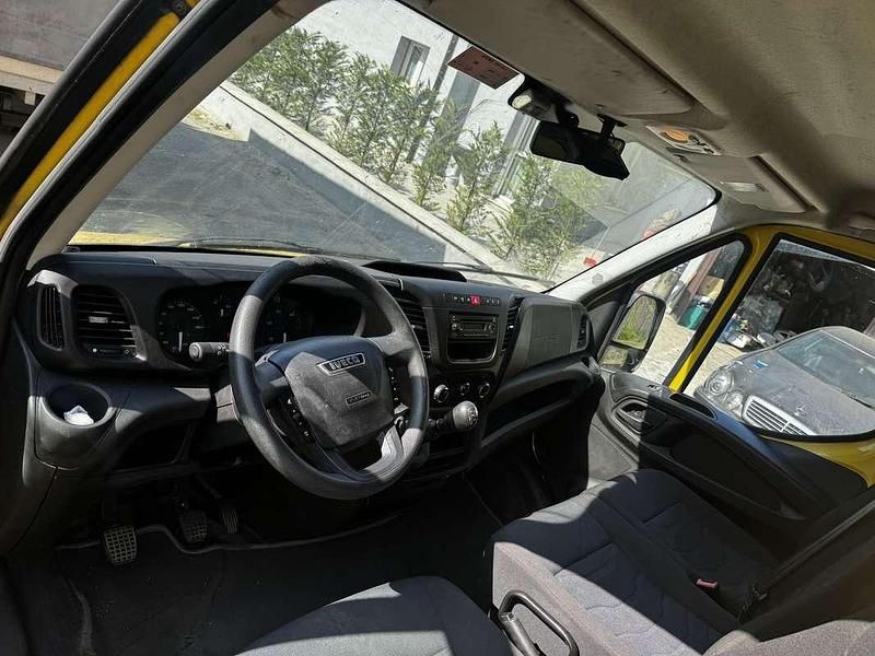 Usata Iveco Daily 116 CV (85 kW) 2018 Furgone