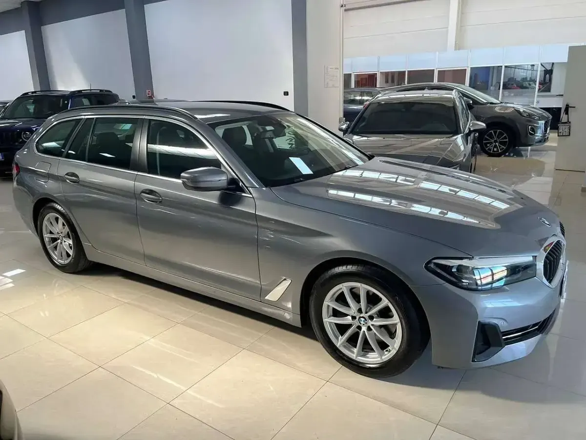 Usata BMW 518 150 CV (110 kW) 2022 Titan silberg Station wagon