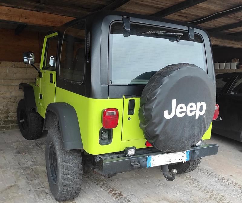 Usata Jeep Wrangler 120 CV (88 kW) 1993 Verde SUV