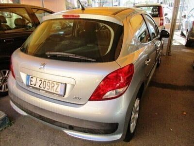 Usata Peugeot 207 Allure 70 CV (51 kW) 2011 Blu metallizzato Utilitaria