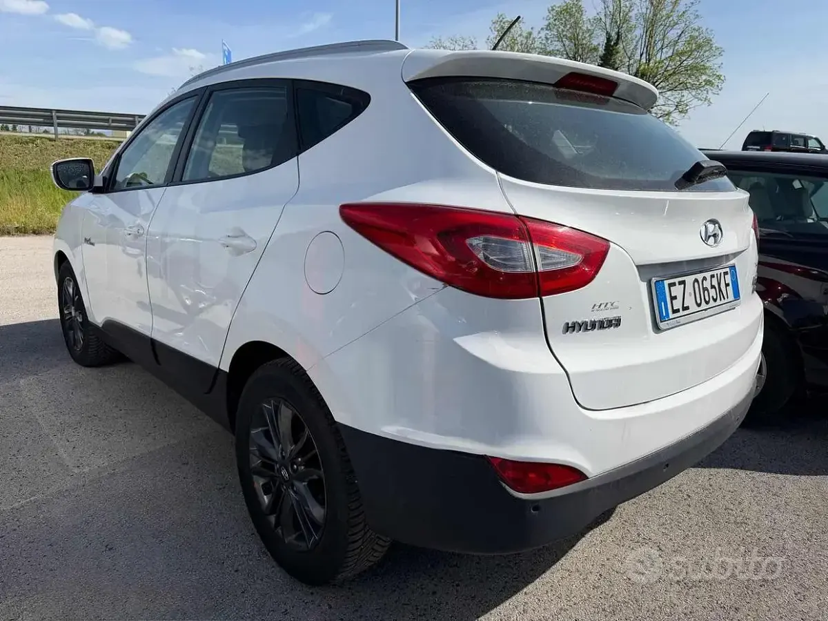 Usata Hyundai ix35 Comfort 135 CV (99 kW) 2015 Bianco SUV