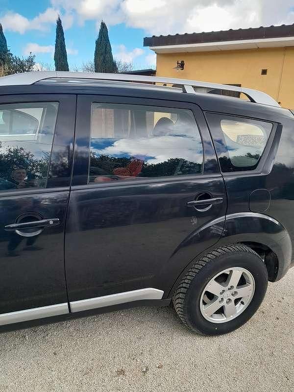 Usata Mitsubishi Outlander Invite 140 CV (102 kW) 2010 SUV