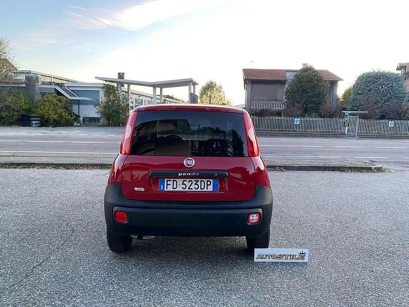 Usata Fiat Panda 80 CV (58 kW) 2016 Rosso Furgone