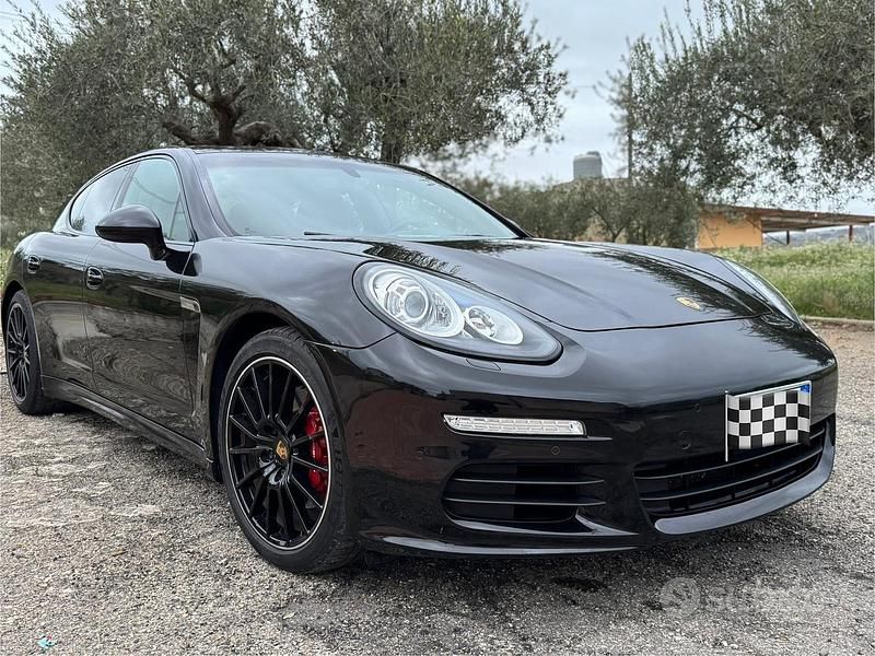 Usata Porsche Panamera 250 CV (183 kW) 2014 Nero Utilitaria