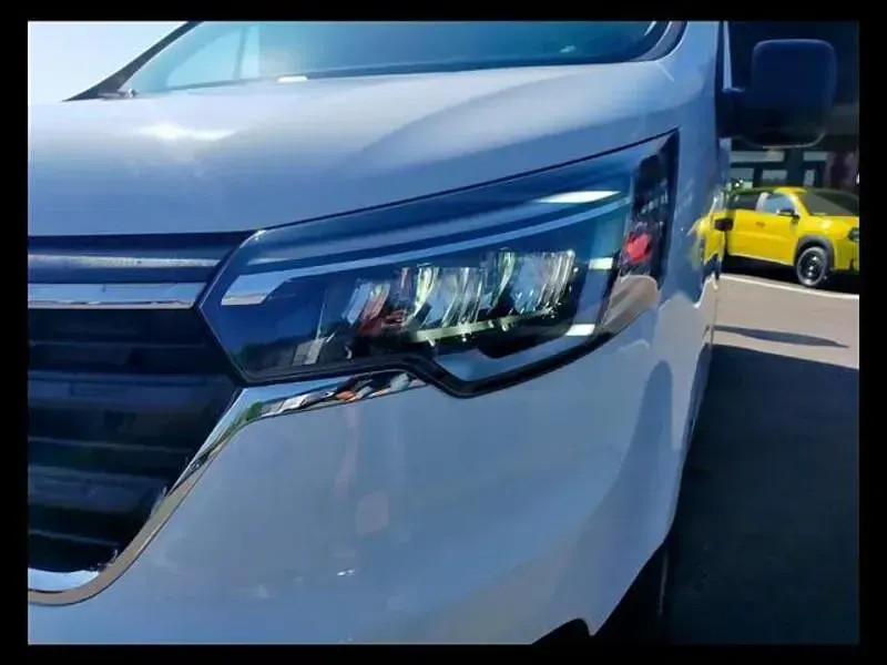 Nuova Renault Trafic 150 CV (110 kW) 2025 Bianco