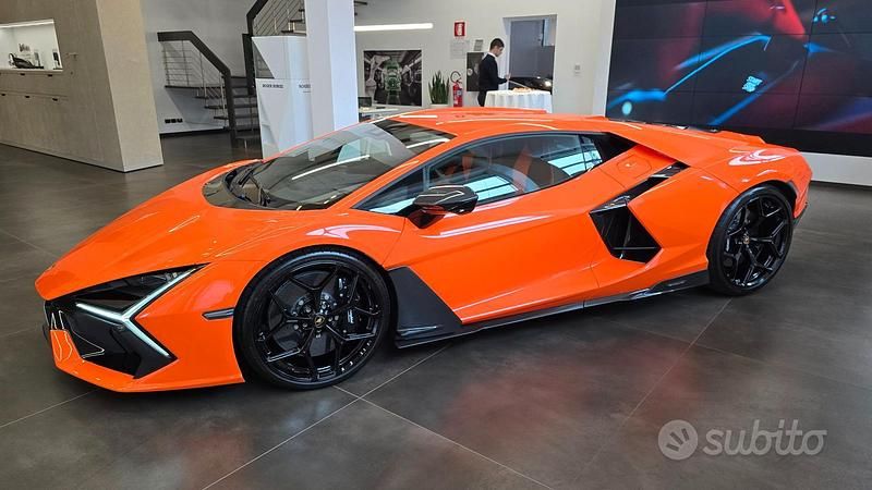 Nuova Lamborghini Revuelto 1015 CV (746 kW) 2025 Arancione Coupé