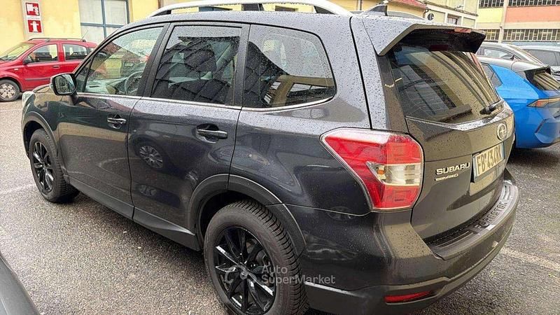 Usata Subaru Forester Style 150 CV (110 kW) 2015 Nero SUV