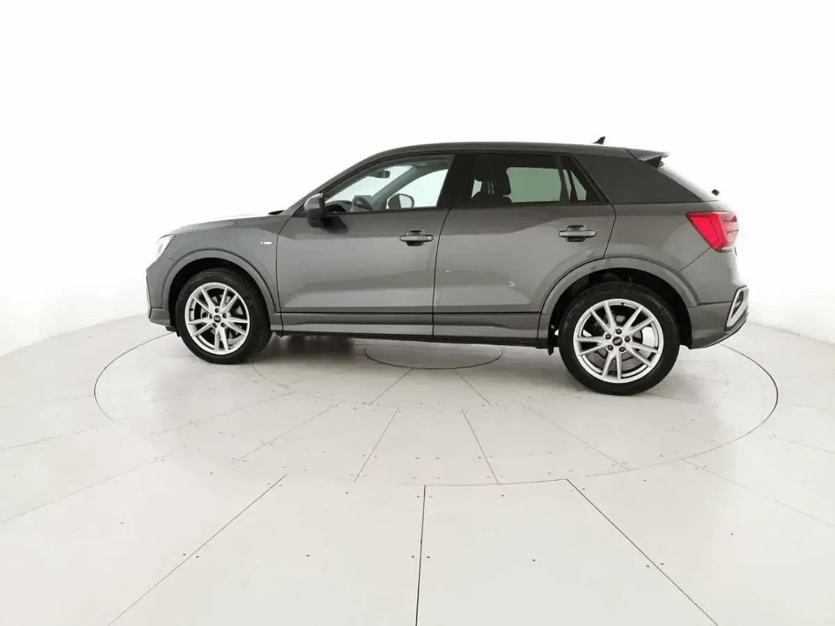 Usata Audi Q2 S-Line 150 CV (110 kW) 2025 Grigio SUV