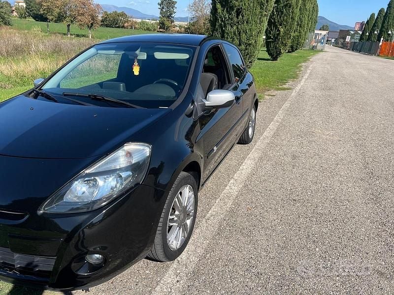 Usata Renault Clio II 58 CV (42 kW) 2011 Nero Berlina