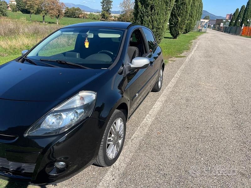 Usata Renault Clio II 2011 Nero Berlina