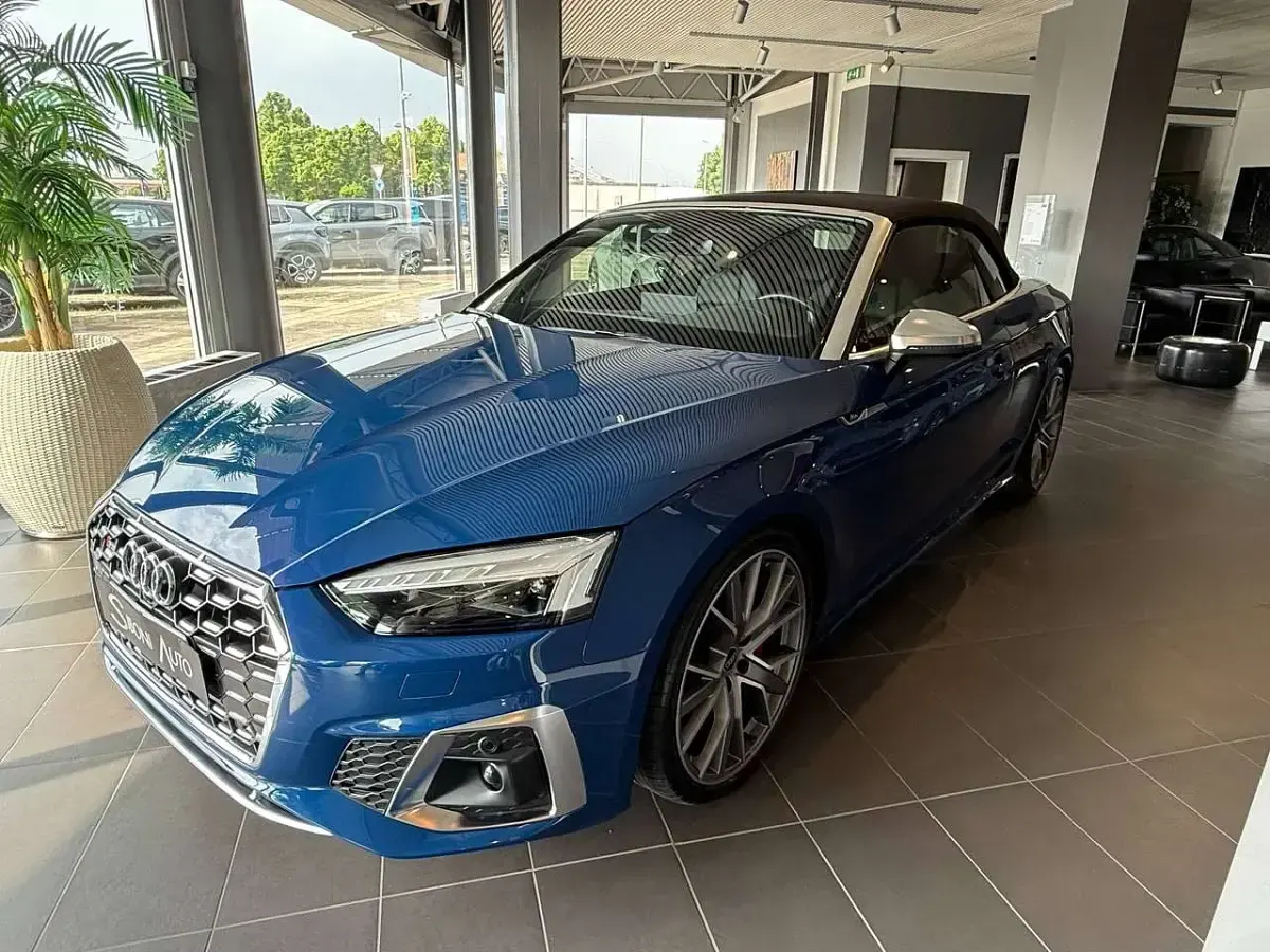 Usata Audi A5 Cabriolet Sport 354 CV (260 kW) 2023 Blu/azzurro Cabrio