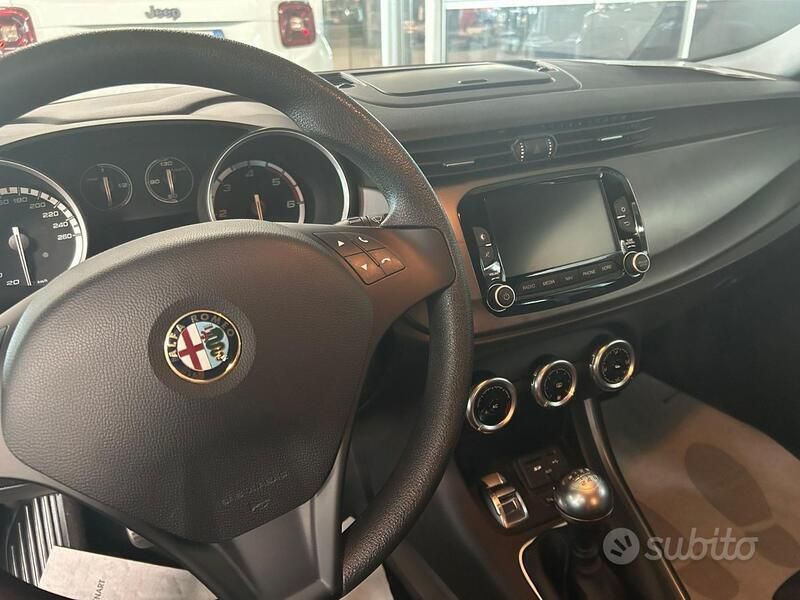 Usata Alfa Romeo Giulietta 105 CV (77 kW) 2015 Utilitaria
