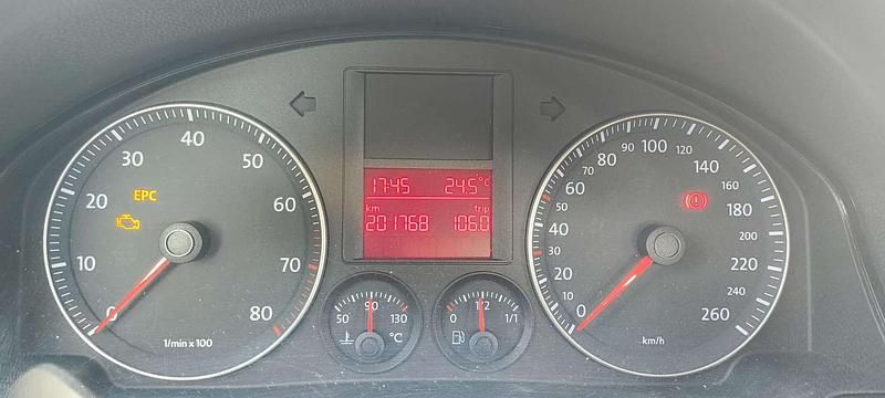 Usata VW Golf V 102 CV (75 kW) 2007 Berlina