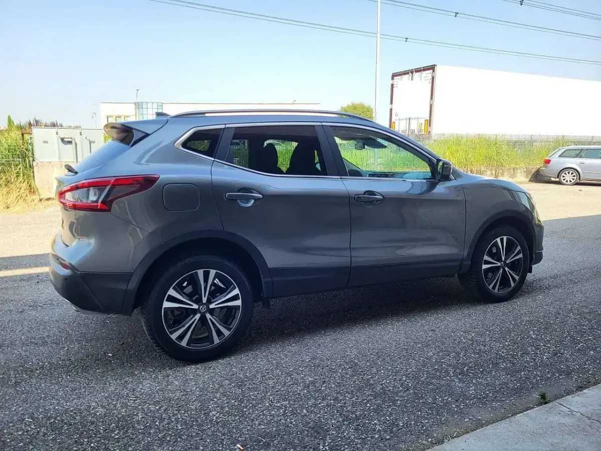 Usata Nissan Qashqai N-Connecta 116 CV (85 kW) 2017 Antracite SUV