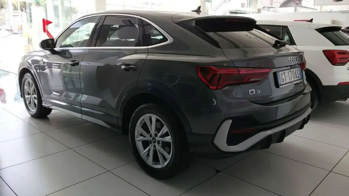 Usata Audi Q3 Sportback S-Line 150 CV (110 kW) 2022 Grigio SUV