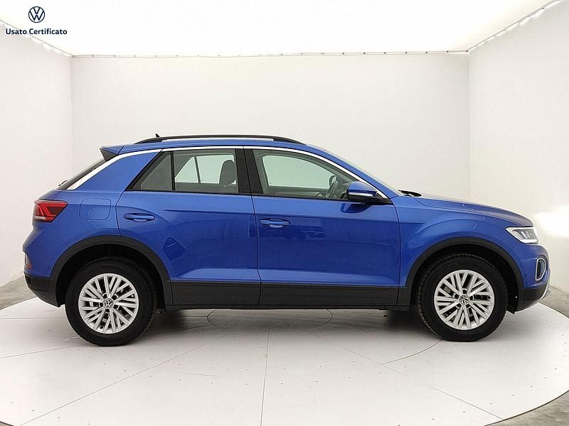 Usata VW T-Roc Life 110 CV (80 kW) 2022 Blu SUV