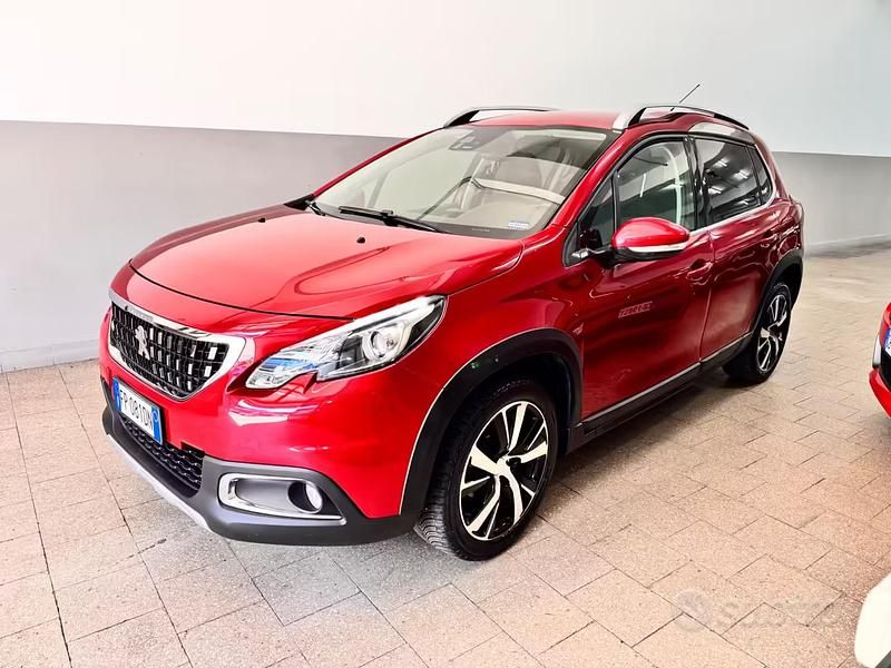 Usata Peugeot 2008 100 CV (73 kW) 2018 Rosso SUV
