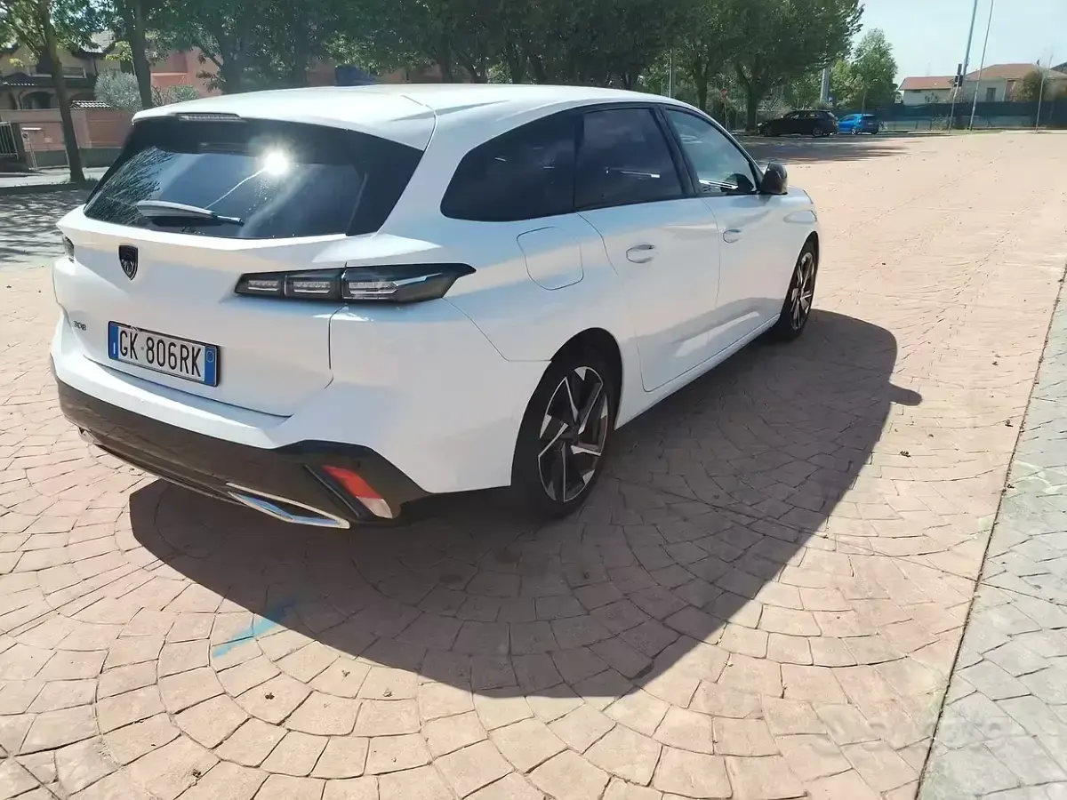 Usata Peugeot 308 Allure 131 CV (96 kW) 2022 Bianco Station wagon