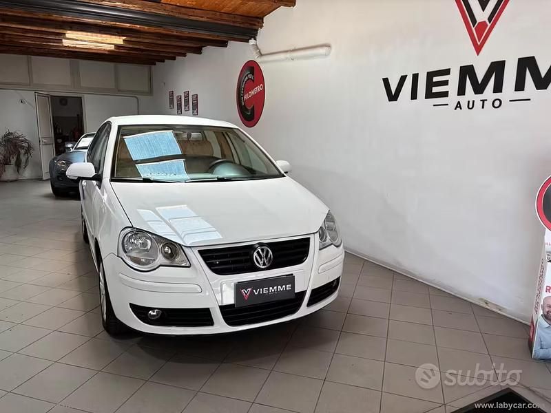 Usata VW Polo Comfortline 70 CV (51 kW) 2008 Bianco Utilitaria