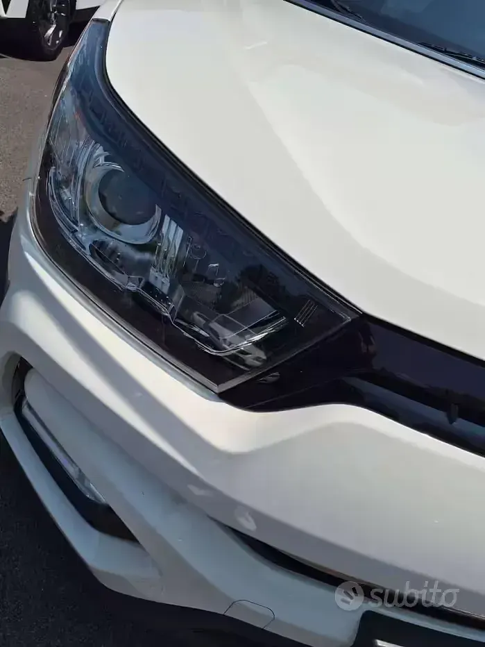 Usata SsangYong Tivoli 116 CV (85 kW) 2019 Bianco SUV
