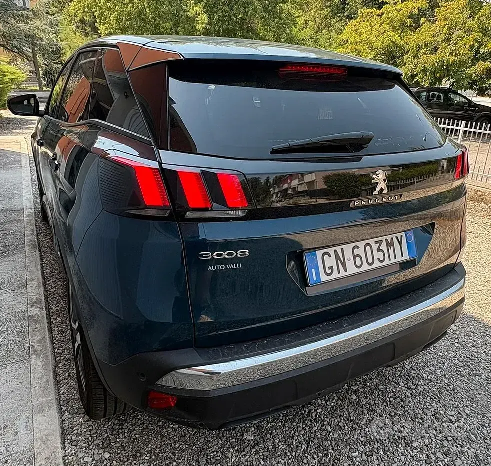 Usata Peugeot 3008 131 CV (96 kW) 2023 Bluazzurro SUV