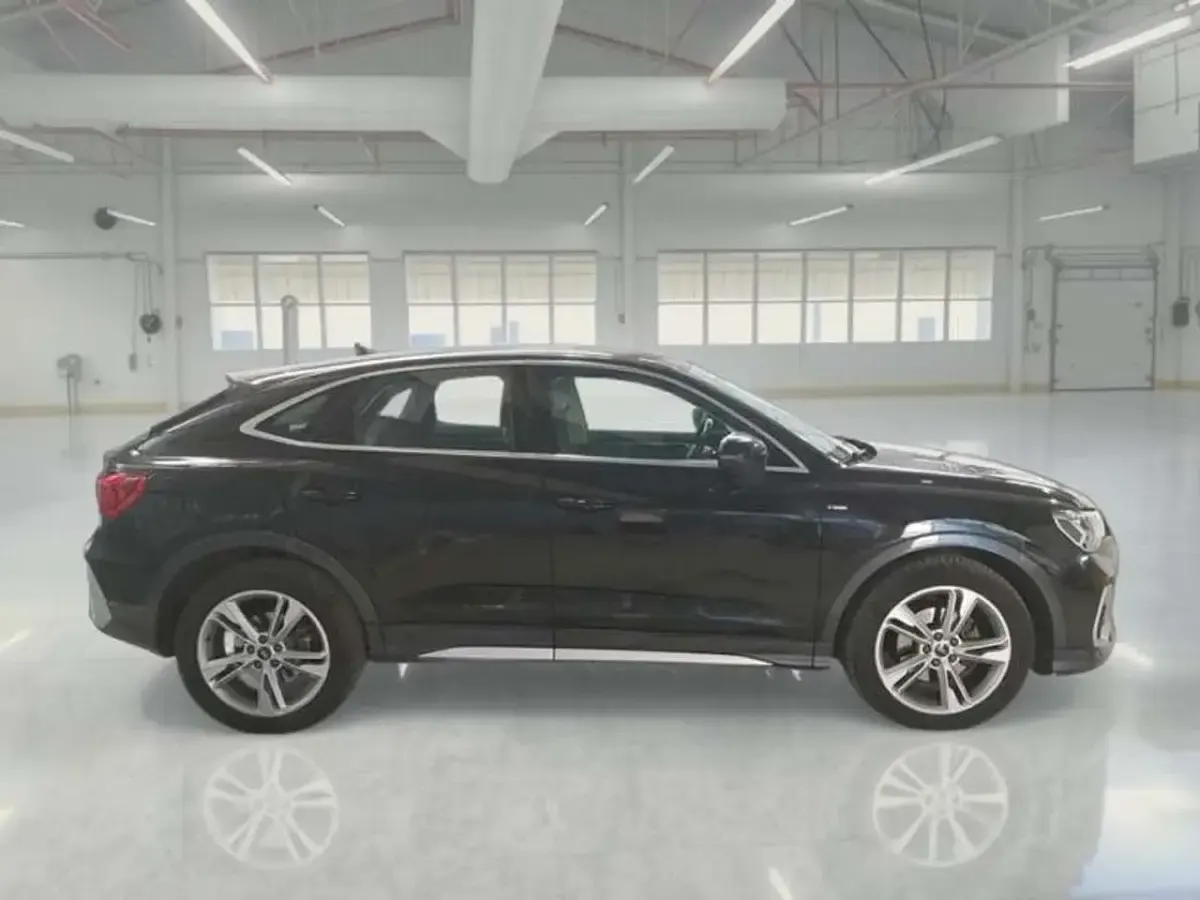 Usata Audi Q3 Sportback S-Line 150 CV (110 kW) 2020 Nero SUV