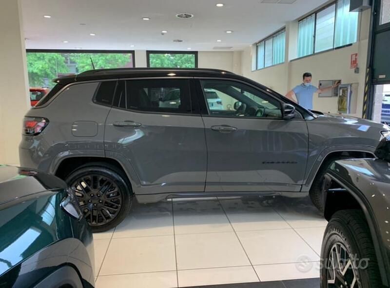 Usata Jeep Compass 150 CV (110 kW) 2021 Grigio SUV