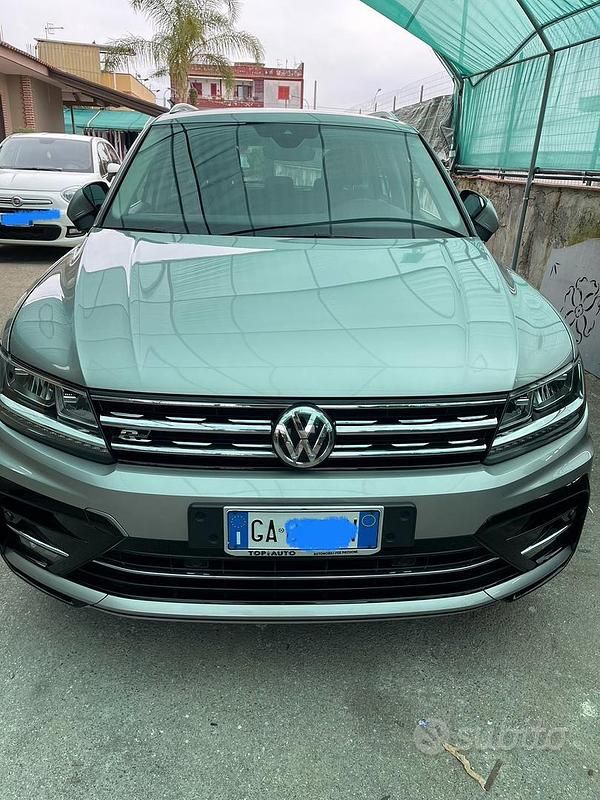Grigio Usata 2020 VW Tiguan R-line SUV | 25.500 € (Buon prezzo) - Immagine 1/4