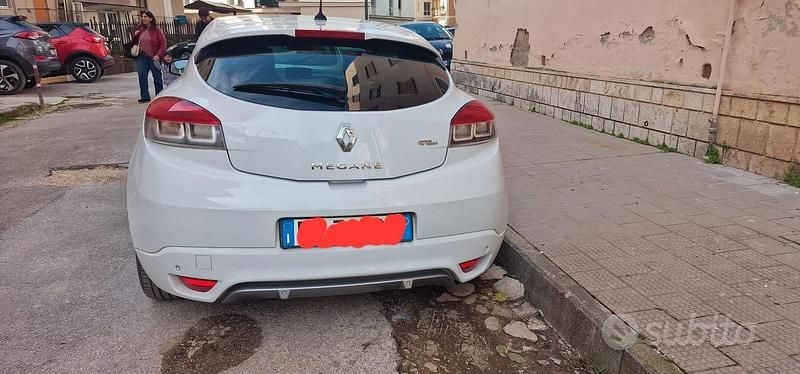 Usata Renault Mégane Coupé 110 CV (80 kW) 2011 Bianco Coupé