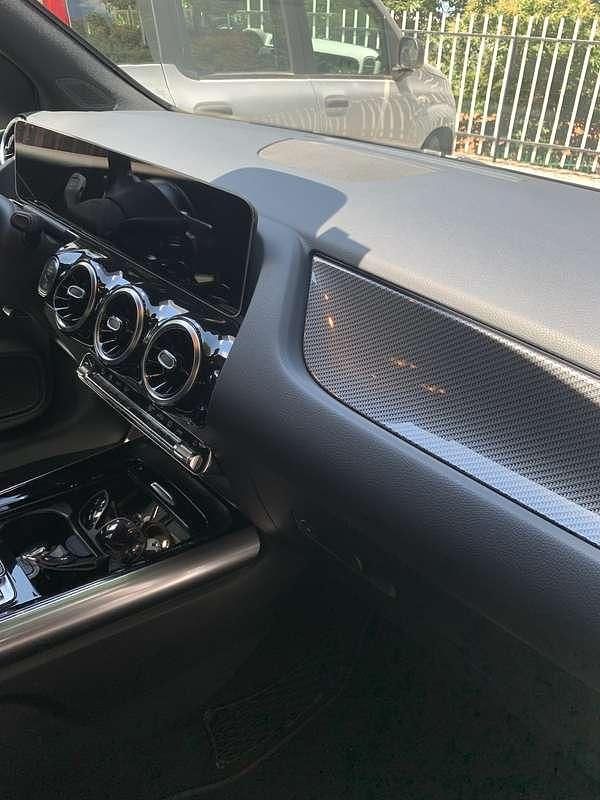 Usata Mercedes B200 150 CV (110 kW) 2019 Argento Monovolume