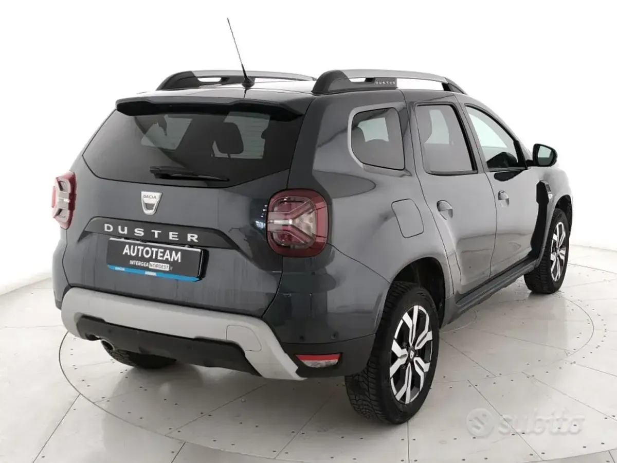 Usata Dacia Duster Prestige 116 CV (85 kW) 2022 Grigio fume' met. SUV