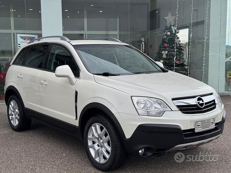 Usata Opel Antara Cosmo 150 CV (110 kW) 2011 Bianco SUV