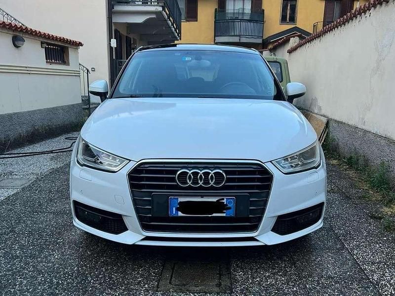 Bianco Usata 2016 Audi A1 Sportback Ambiente Due volumi | 7400 € (Super prezzo) - Immagine 1/4