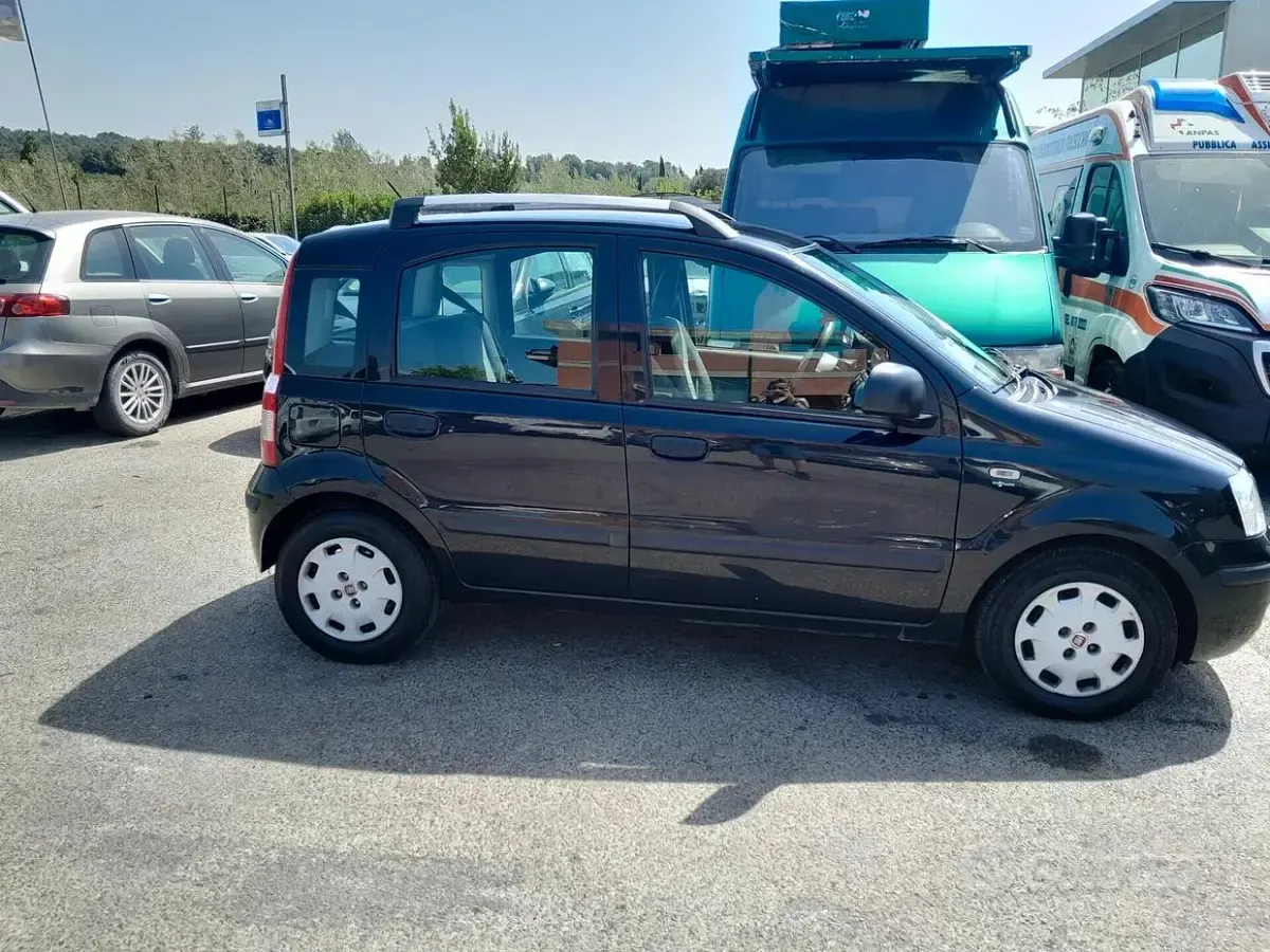 Usata Fiat Panda Classica 69 CV (50 kW) 2012 Nero Utilitaria
