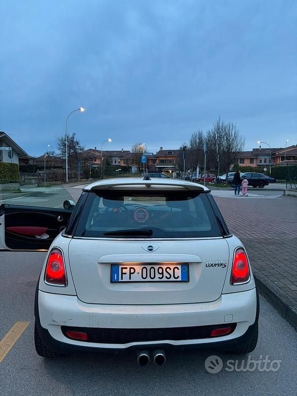 Usata Mini Cooper S 2007 Bianco Utilitaria
